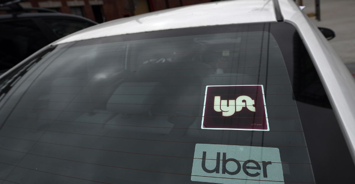 Uber and Lyft Drivers Want Benefits in California