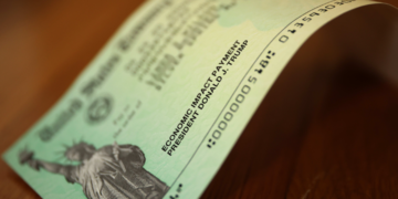 Trump Wants to Use Remaining $300B of COVID-19 Funding for 2nd Stimulus Check