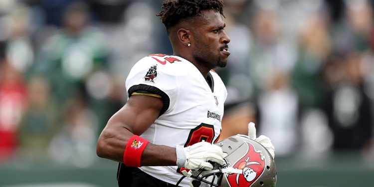 Antonio Brown is NO LONGER a BUC