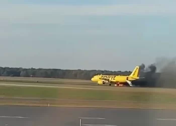 Spirit Airlines Plane catches fire During Landing In Atlanta