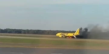 Spirit Airlines Plane catches fire During Landing In Atlanta
