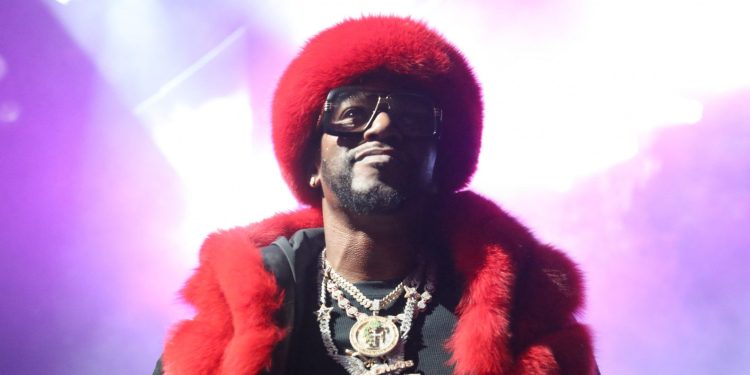 Cam’ron’s Iconic Pink Range Rover: A Piece of Celebrity History Up for Grabs