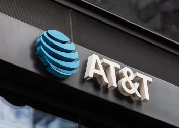 AT&T Customers Struggle with Widespread Cellular Outages Across the U.S.
