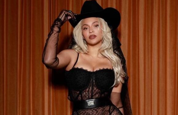 Beyoncé’s ‘Texas Hold ‘Em’ Makes History by Topping Billboard’s Hot Country Songs Chart