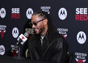 Bulls retire Derrick Rose’s No. 1 after a win — and Chicago made it feel personal