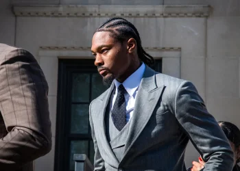 Stefon Diggs not guilty verdict as he leaves Massachusetts courthouse in gray suit